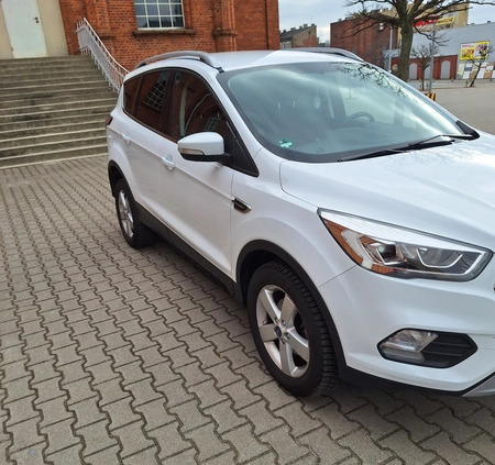 Ford Kuga cena 68900 przebieg: 122500, rok produkcji 2018 z Pabianice małe 562
